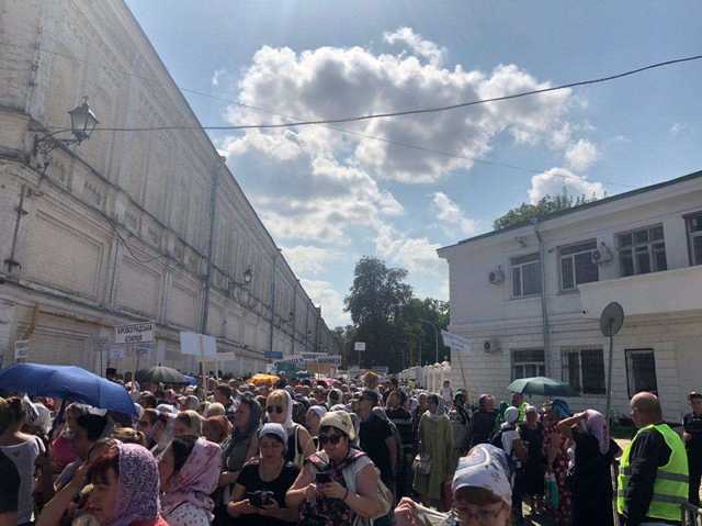На Крестный ход в Киеве вышли 300 000 верующих - митрополит Антоний