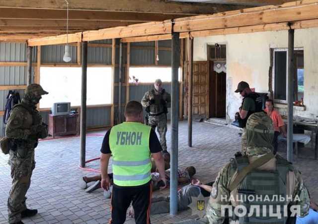 В Одесской области правоохранители обнаружили теплицы с 4 тоннами конопли