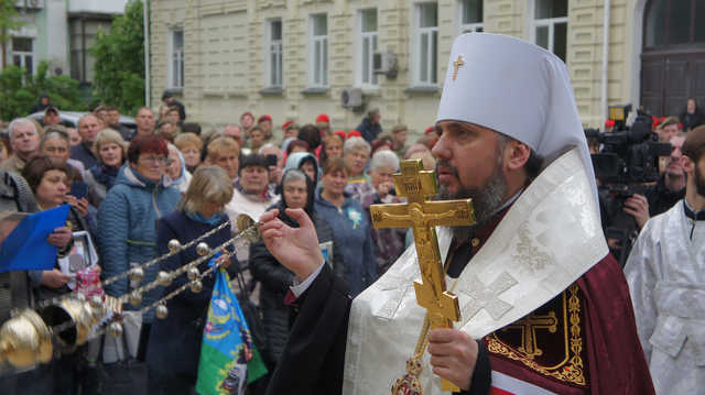 В центре Киева УПЦ МП устроила молебен и крестный ход