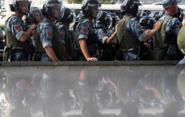 Почему в Росгвардии служить не стыдно, а выходить на улицу с протестом – преступление