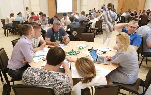 Во фракции «Слуги народа» выберут «12 апостолов»