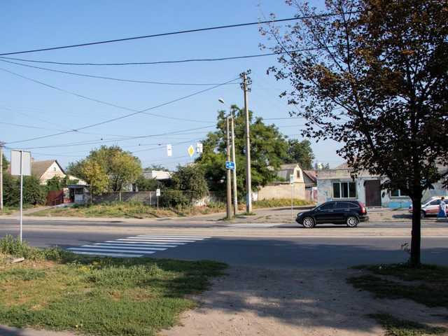 В Днепре на «зебре» заметили боевую гранату с леской