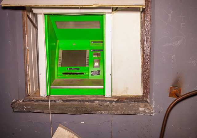 В Днепре воры накачали банкомат газом и взорвали его