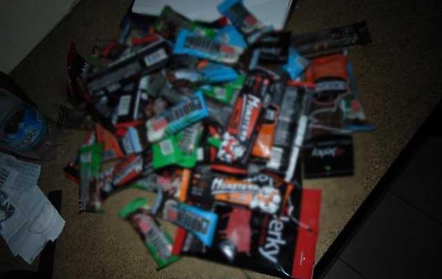 В Киеве студент украл из магазина энергетических батончиков на 2 000 гривен