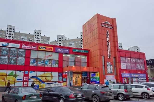 На ТЦ «Дарница» совершен очередной рейдерский налет по указке Владимира Саенко