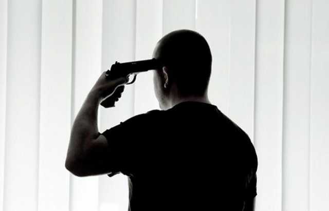 В Запорожской области “серийный самоубийца” выстрелил себе в голову и остался жив