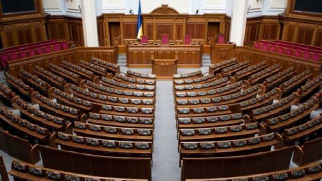 Зарплата выше президентской, квартира и 30 помощников: что получат украинские нардепы