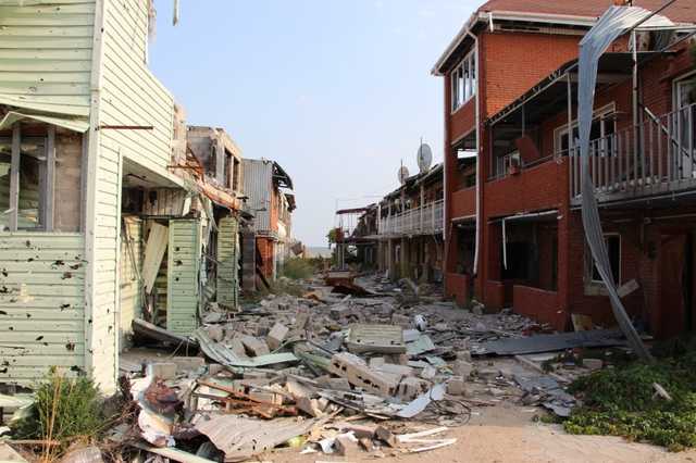 Напоминает мертвый город Припять: Как теперь выглядит курортное Широкино на Донбассе