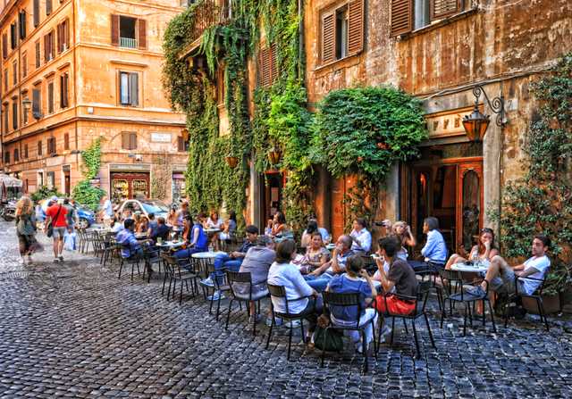 Жителей Рима будут штрафовать за сушку белья на балконах