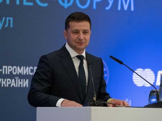 Разнос таможни от Зеленского: скандальные руководители остались на службе