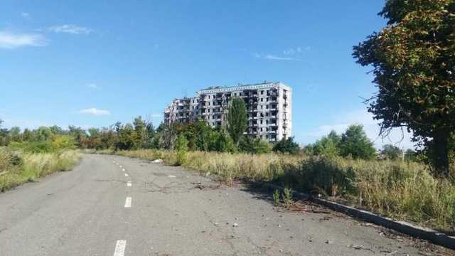 «Все брошено»: в соцсети показали печальные фото разрушений в Донецке