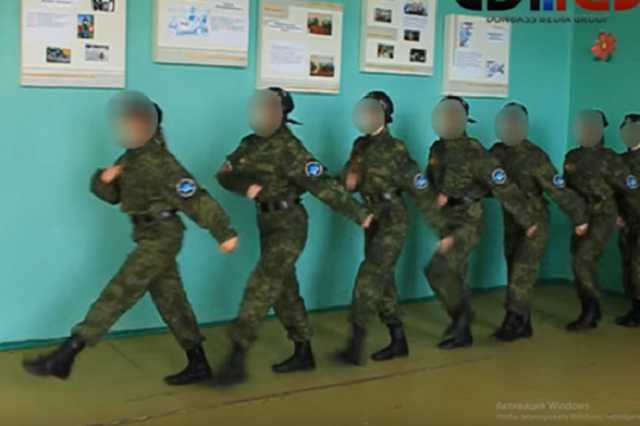 "ДНРовцы" обучали детей стрелять и взрывать бомбы на Донбассе: доказательства