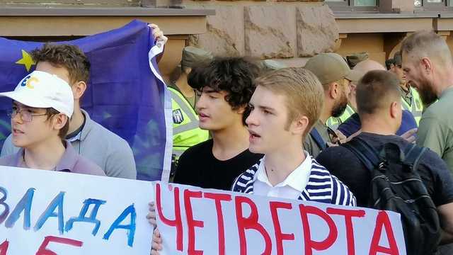 Сын Порошенко на чистом русском рассказал про свою любовь к украинскому языку