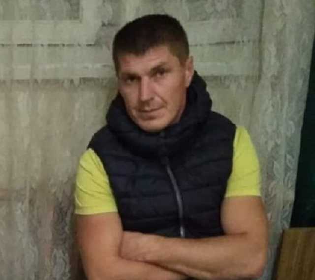 Героя встретили на коленях: под Житомиром трогательно почтили память воина ВСУ