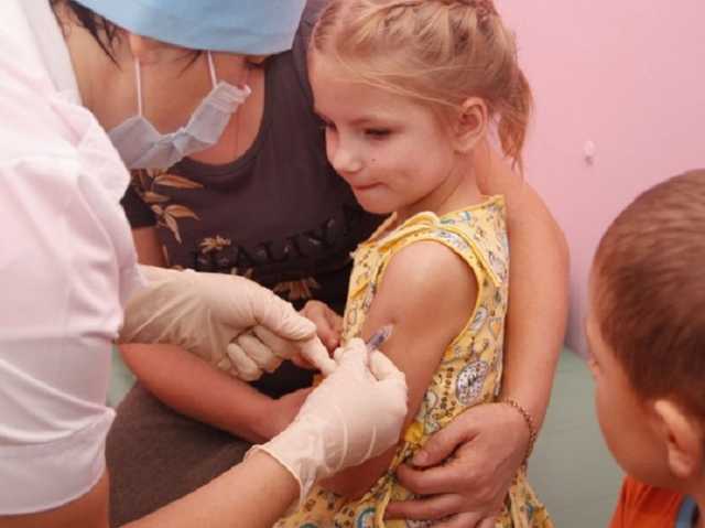 У Супрун разъяснили, без каких прививок детей не пустят в школу