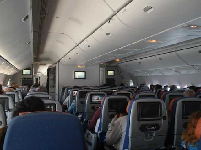 Пьяная россиянка обмочилась во время авиадебоша