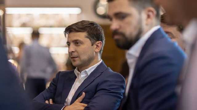 В Офисе президента признались, кто пишет речи Владимиру Зеленскому