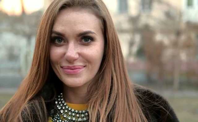 "Он преследует меня с угрозами": в квартиру к известной певице пытался вломиться поклонник