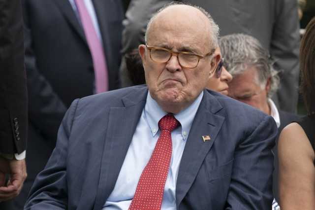 Адвокат Трампа обсуждал дело Байдена с помощником Зеленского, – NYT