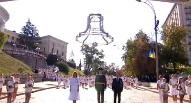 День независимости: В Киеве почтили память всех погибших минутой молчания