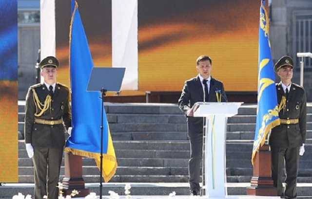 Борьба за независимость Украины началась более 100 лет назад, — Зеленский на Крещатике
