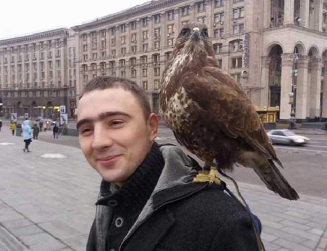 В Днепре военнослужащий спас девушку-кассира в супермаркете