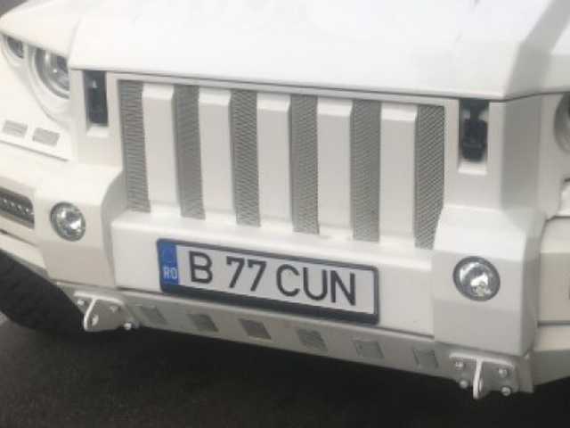 Стоит около миллиона долларов: В Киеве заметили самую дорогую «евробляху»