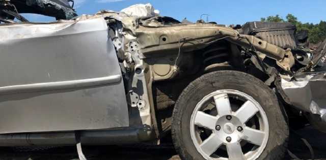 Под Киевом Chevrolet влетел под стоящую фуру: водитель погиб, пассажиры в реанимации