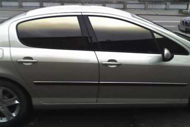 Заберут права и оштрафуют: как и почему нельзя тонировать стекла машины