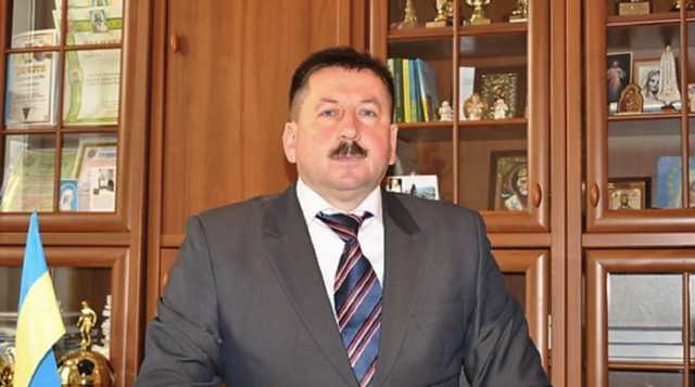 Мер Яремча Онутчак 40 разів виписував премії своєму сину й невістці