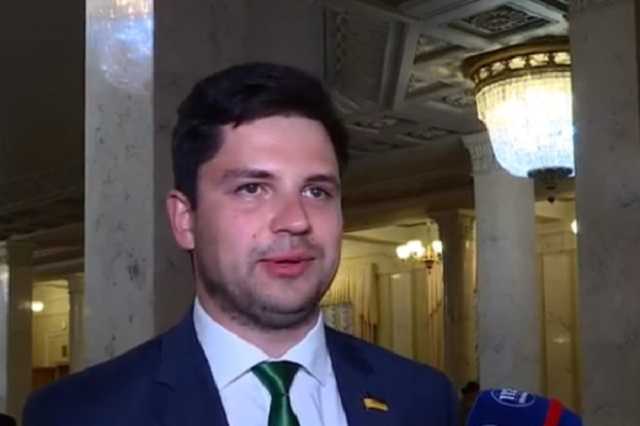 "100 тысяч хватит": в "Слуге народа" назвали приемлемую зарплату нардепа