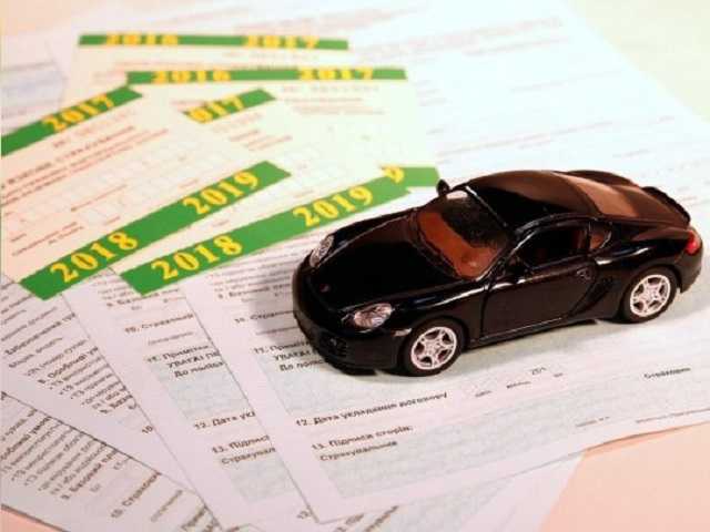 Полисы «автогражданки» в сентябре больше всего подорожают для владельцев «евроблях»