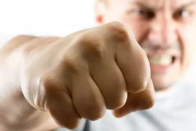 В массовую драку превратилось собрание верующих на Ровенщине: пострадали более 10 человек