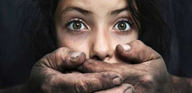 Раздевает и уродует тела: в Украине паника из-за маньяка