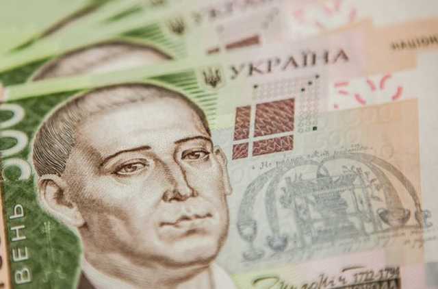 Украину забросали поддельными 500-сотками: как не стать жертвой мошенников