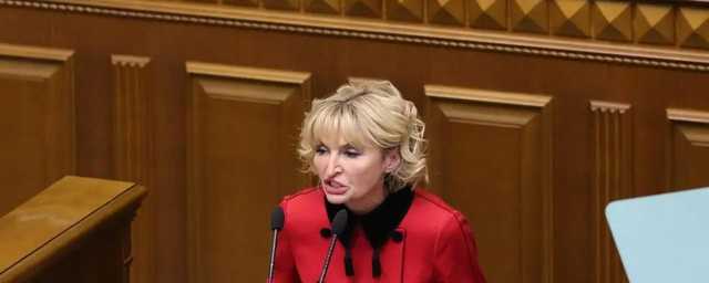 "Жаба в красном!" Ирина Луценко на фото с Криворучкиной вызвала гнев