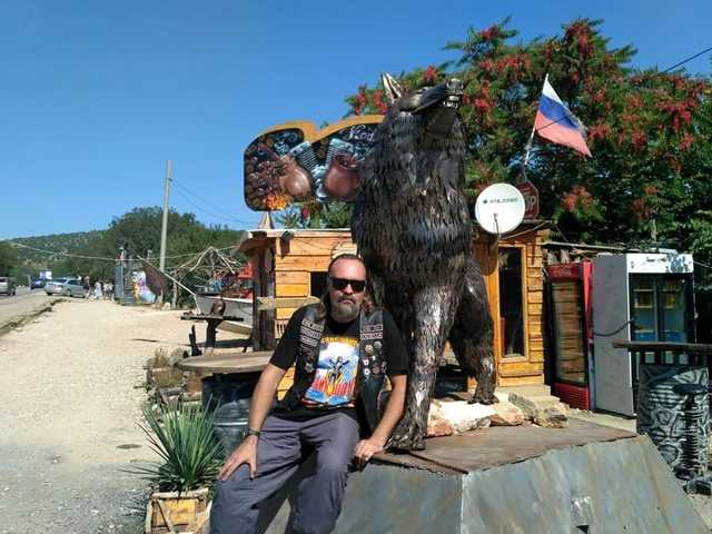 На популярном курорте засветился ненавистник Украины и фанат Путина