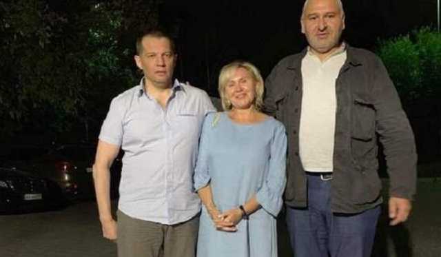 «Наручники закрыли тряпкой»: Фейгин раскрыл интересные подробности освобождения Романа Сущенко