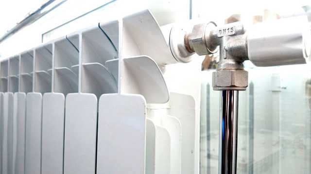 Верховный суд обязал украинцев платить за отопление, даже если у них нет батарей