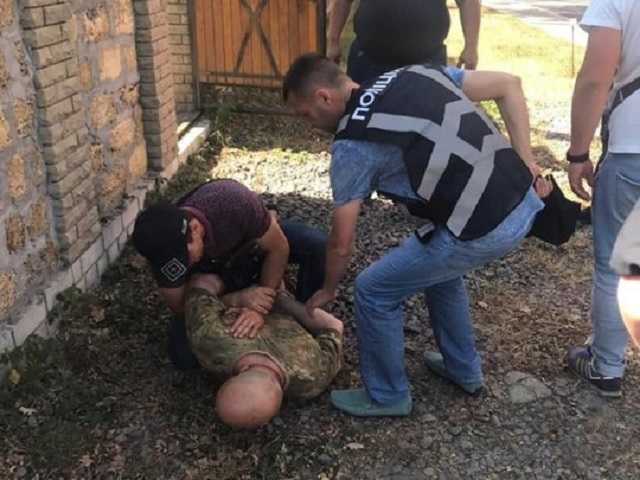 Под Киевом подозреваемый бросил две гранаты в полицейских