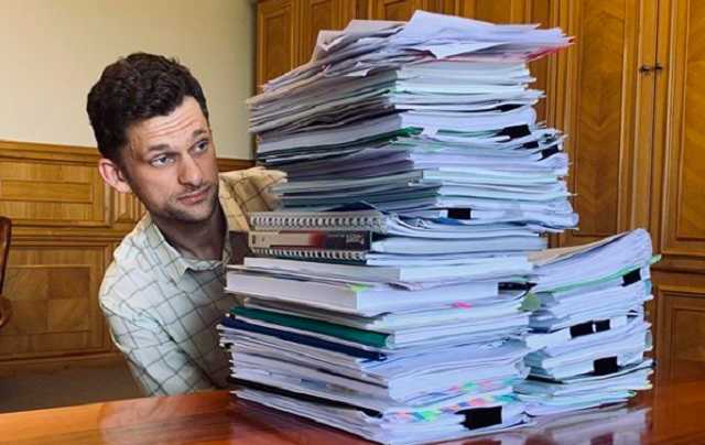 Дубілет пообіцяв вдвічі скоротити використання паперу в Кабміні