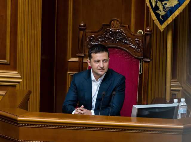 Рейтинг поддержки Зеленского вырос в полтора раза