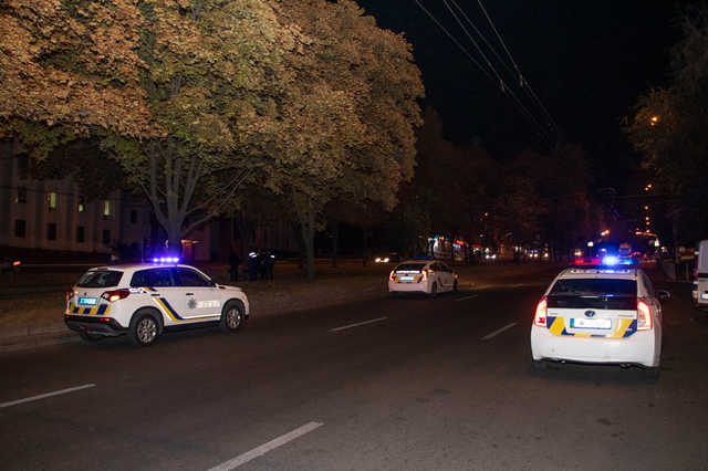 В Днепре возле скамейки на аллее обнаружили труп