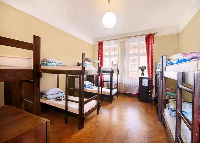 В Киеве около 230 хостелов работают нелегально