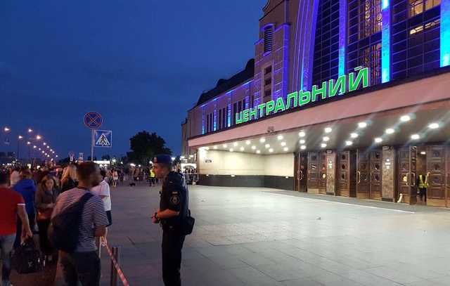 Центральний залізничний вокзал Києва евакуювали через «замінування»