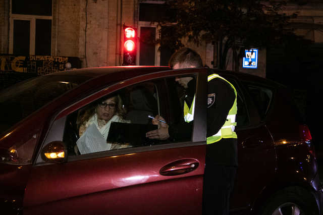 У центрі Києва п’яна жінка влаштувала жорстку ДТП