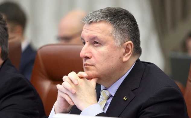 Переподчинение Нацгвардии Зеленскому откладывается, Аваков угрожал отставкой