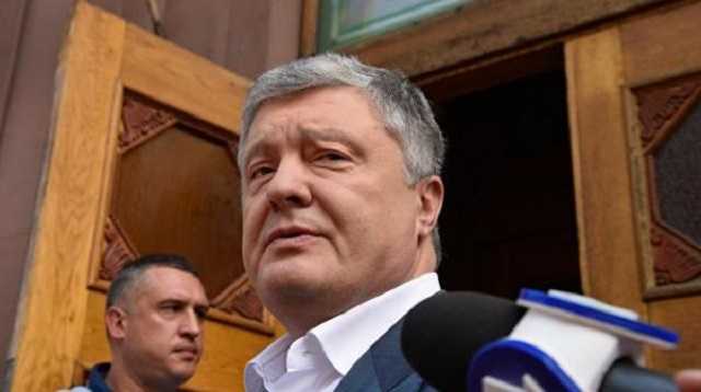 Украинцев насмешило фото располневшего Порошенко в Раде