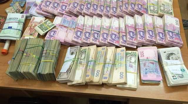 В Киеве СБУ прикрыла мощный конвертцентр с оборотом в миллиард гривен