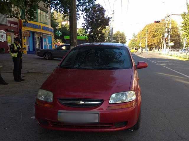 В Мариуполе «Шевроле» сбил двух детей на пешеходном переходе